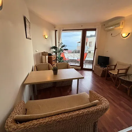 Lejlighed Cozy With 2 Bedrooms And Sea View Sveti Vlas