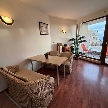 Cozy With 2 Bedrooms And Sea View Lejlighed *
