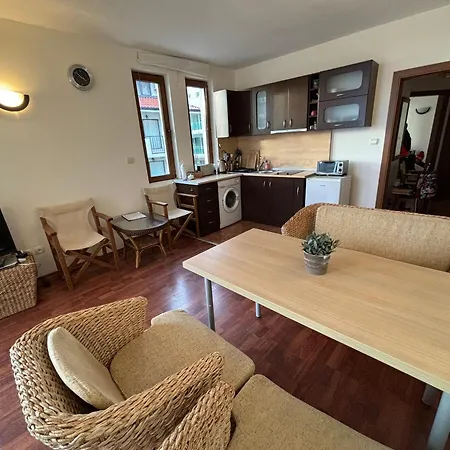 Cozy With 2 Bedrooms And Sea View *