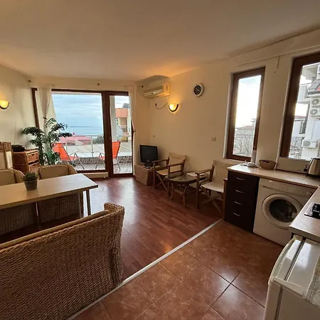 Cozy With 2 Bedrooms And Sea View Lejlighed *